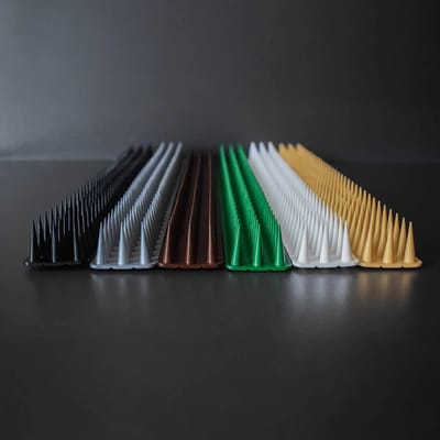 Bandă de Siguranță cu Țepi PP105 | Anti-Pisici, Jderi & Anti-Escaladare | 4,5cm x 50cm | 7 Culori